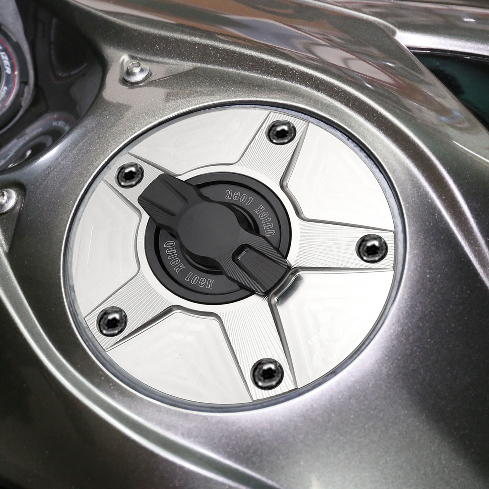 Green CNC NIMBLE Motorcycle Fuel Caps For Z125 /PRO 16 17 18 19 20